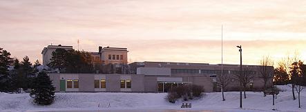 Högstadiebyggnaden.