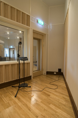 studio 16