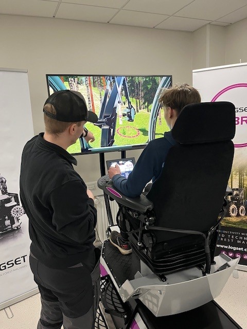 harjoittelemista simulaattorilla