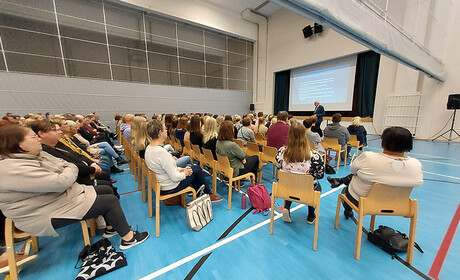Seriviceområdet för utbildning hade skolningsdag om barnuppfostring