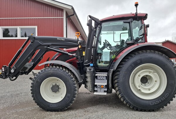 Valtra bild 1