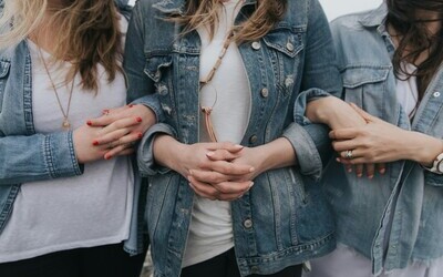 becca tapert eAfrl7A6gBs unsplash
